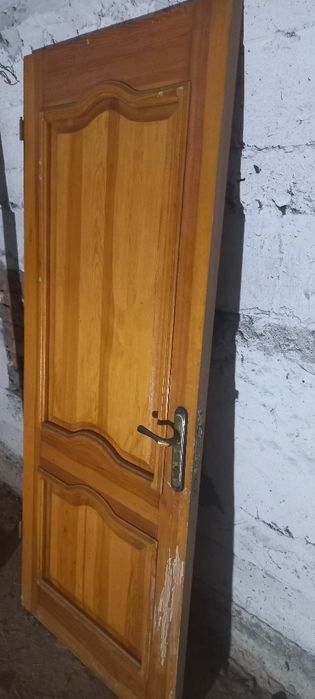 Входная деревянная дверь (лиственница)