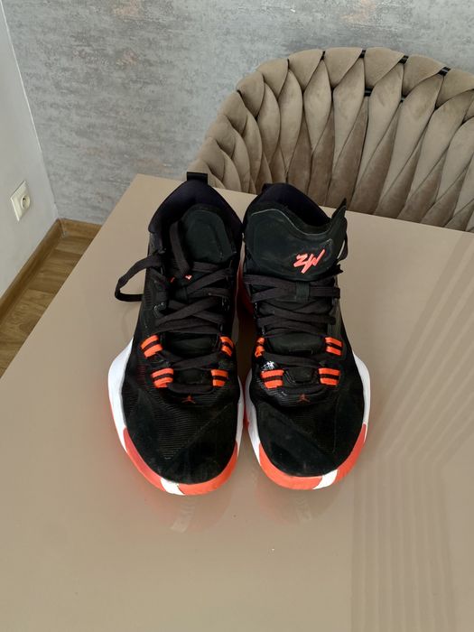 Buty Nike Jordan Zoin 1