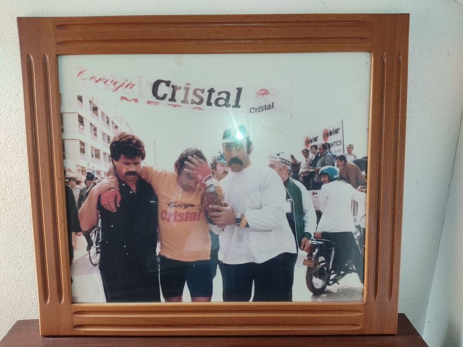 Foto rara emoldurada.