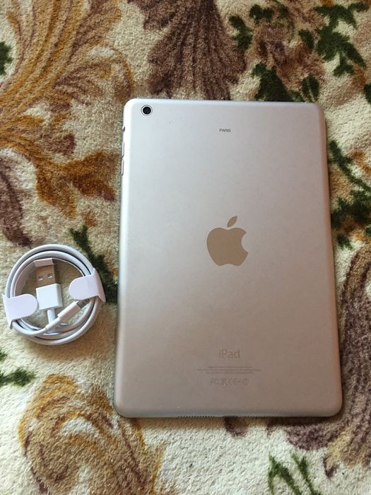 Айпад оригінал Все працює,айклауд чистий