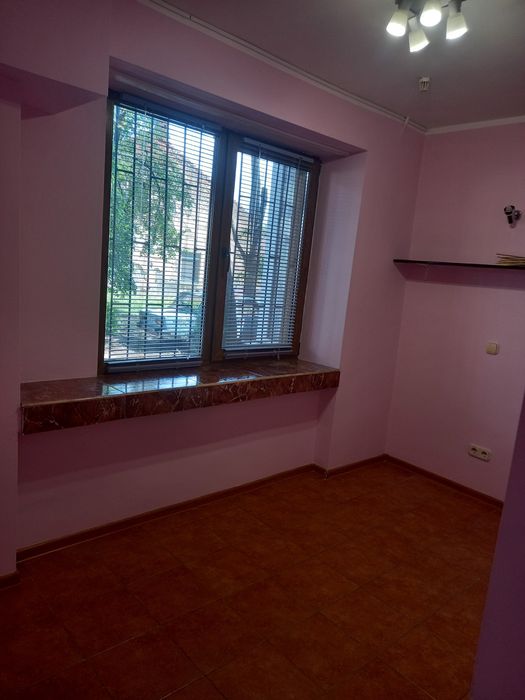 Продається приміщення в центрі