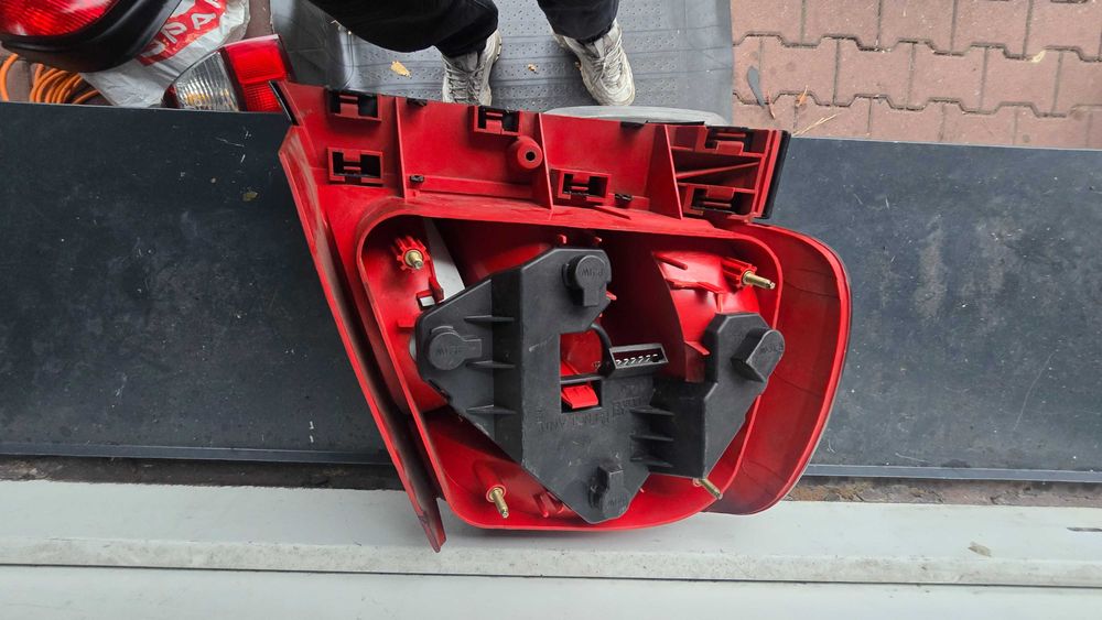 Lampa tył do audi a4 b5