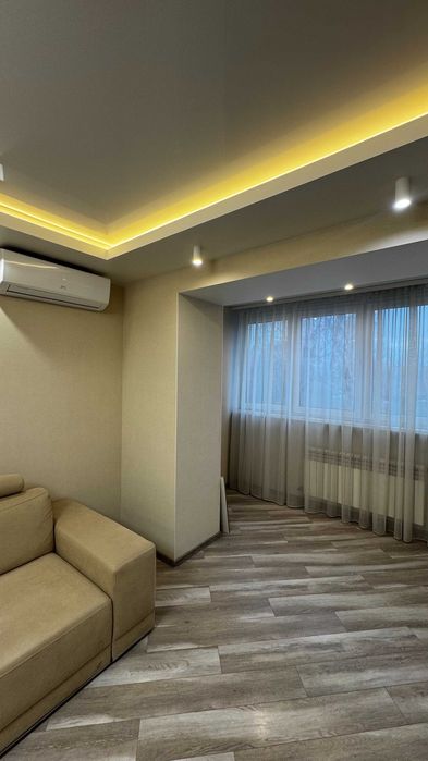 Продам шикарную 3 к.кв в Чугуеве (Авиатор)