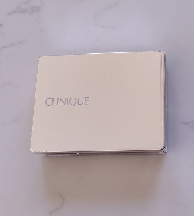 Clinique róż 120 bashful blush