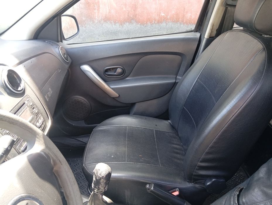 Dacia Sandero  2013