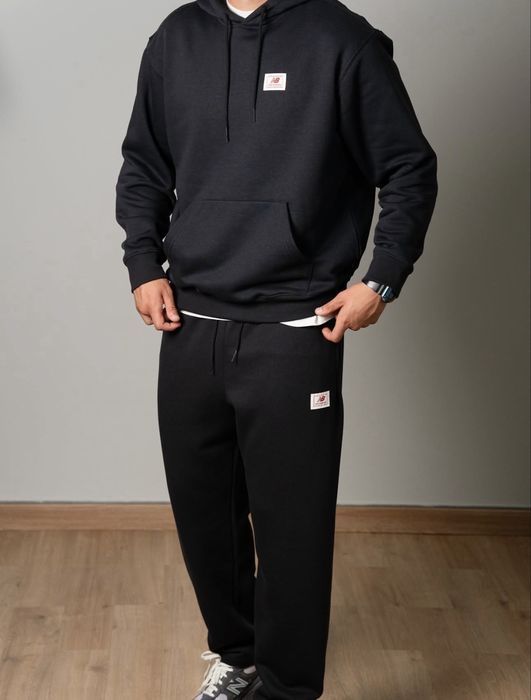 Чоловічий спортивний костюм New Balance Woven Label Black