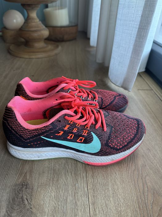 Tenis nike com pouco uso