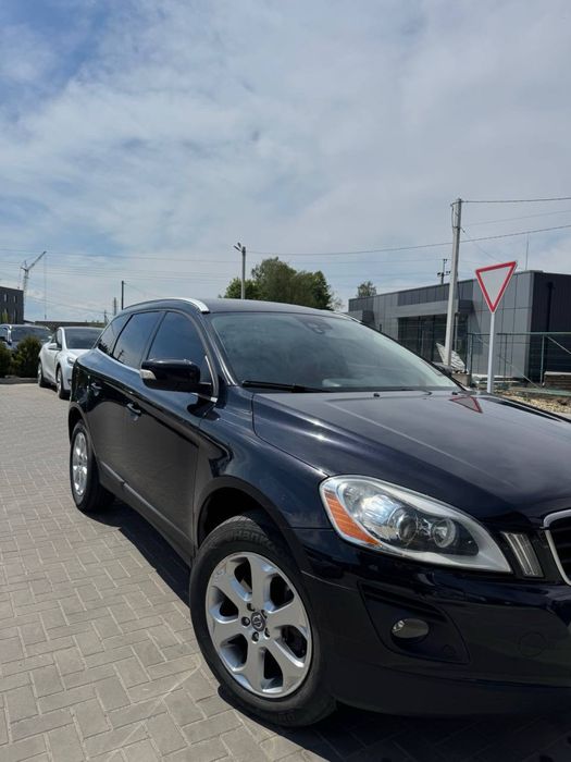VOLVO XC60 D5 2.4