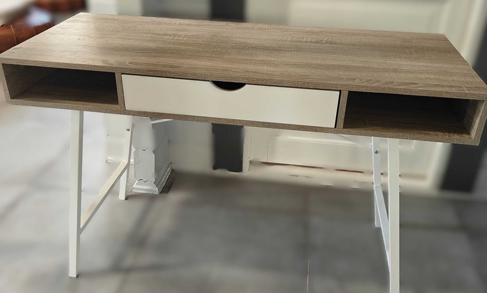 Mesa de Secretária  Folheado decorativo e aço. L48 x C120 x A76 cm