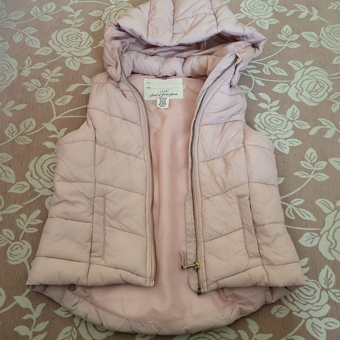 Жилет з капюшоном дівчинці H&M 134-140