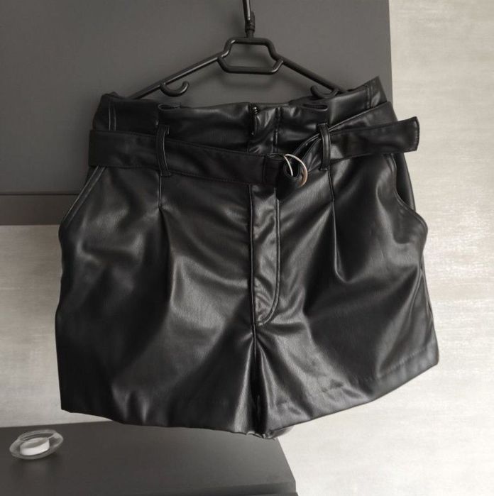 шорти шкіряні новенькі