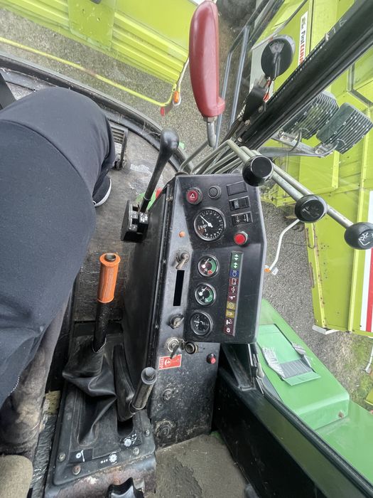 Комбайн John Deere 1055