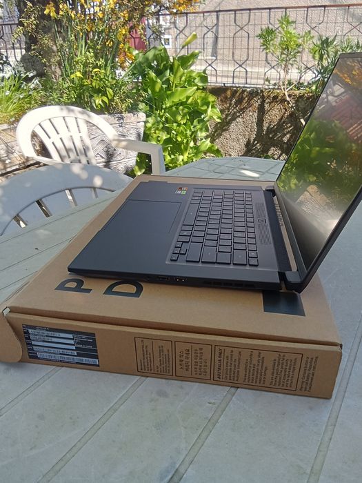 Portátil Gaming Gigabyte Aero X16 - Ryzen Al 7 350 - RTX 5060