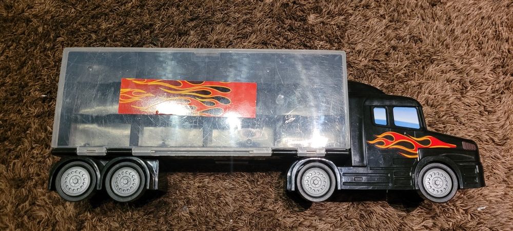 Samochod transporter dla małych autek