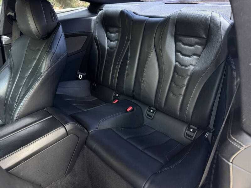 2022 BMW 8 Series 840i