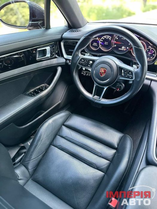 Porsche Panamera 4S