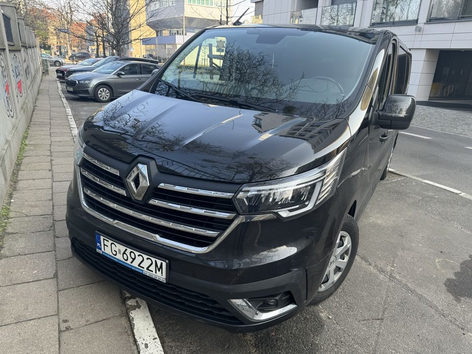 Wypożyczalnia Wynajem busa 9 osobowego, bagażnik dachowy, multivan,