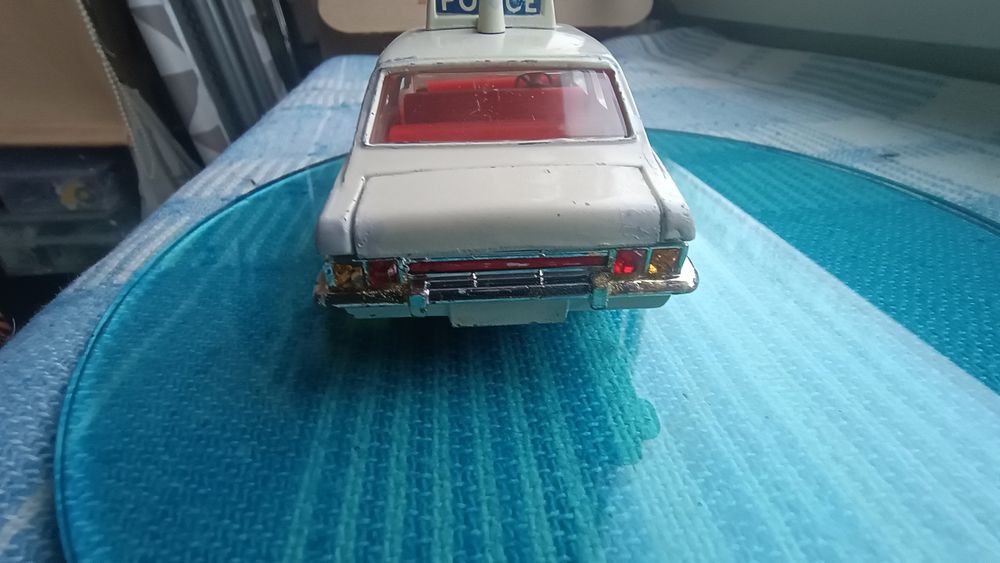 Масштабная модель 1/43 Форд zodiak dinky toys