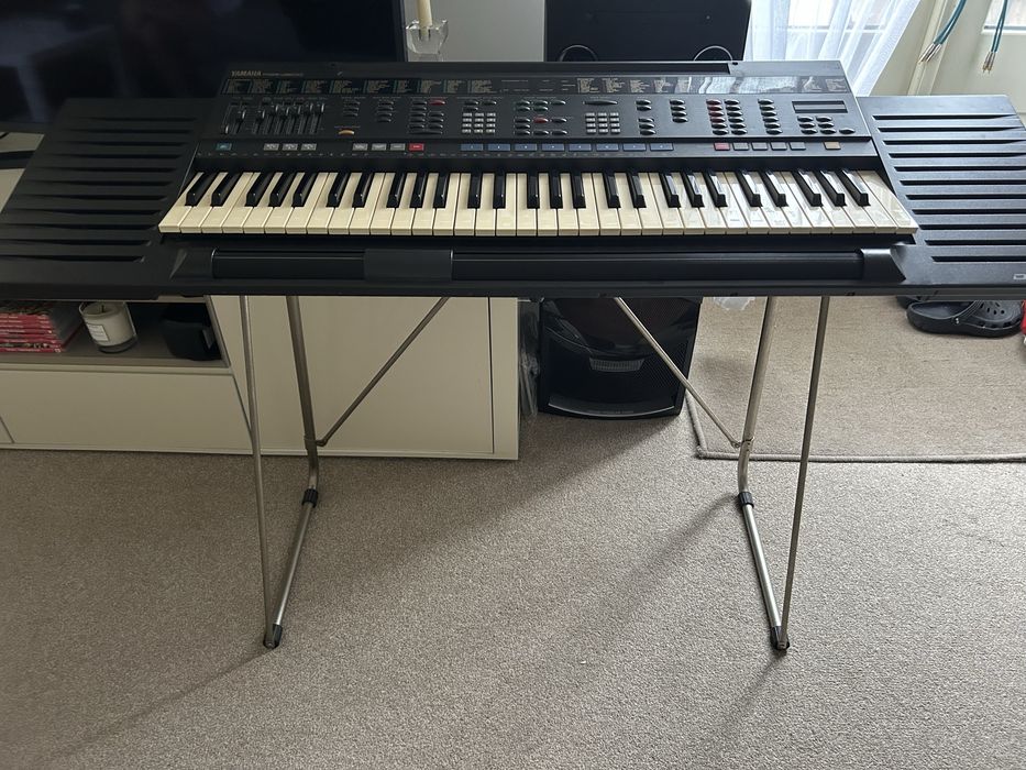 Keyboard yamaha psr 4500