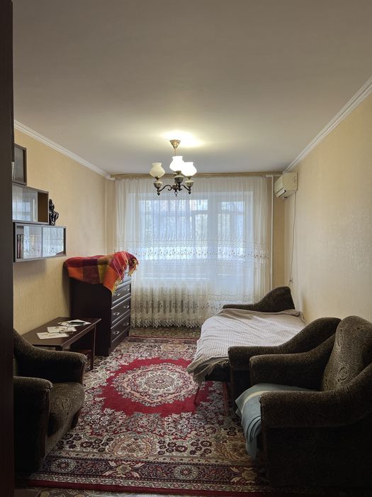 3 кімн. Світальського, середина будинку 3/9пов з меб і тех. Коротченко