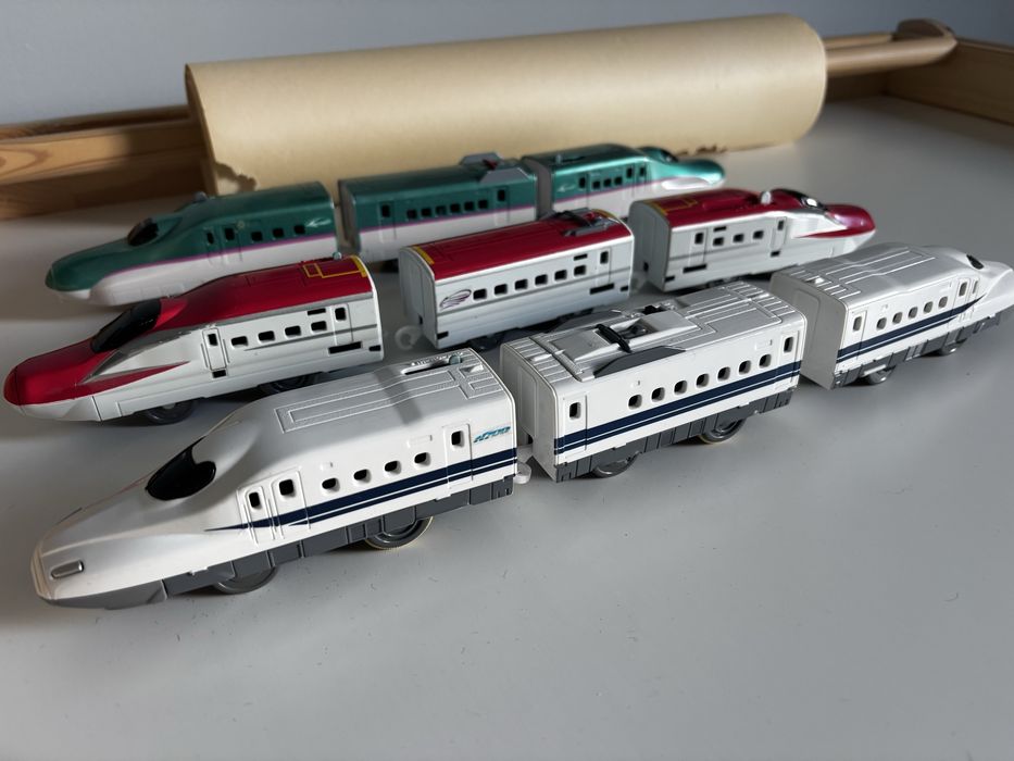 3 pociągi Shinkansen Tomy Plarail E5 Hayabusa E6 Komachi
