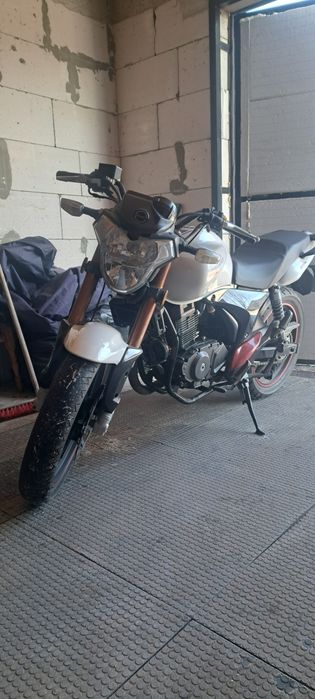 мотоцикл Geon Aero Benelli 200