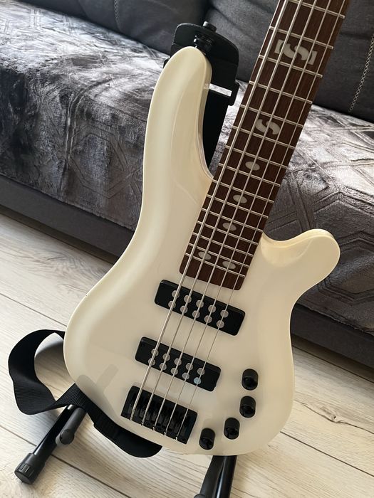 Bas 5 strun Harley Benton