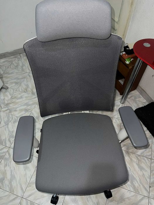 Cadeira ergonómica Premium HOLLUDLE com encosto adaptativo