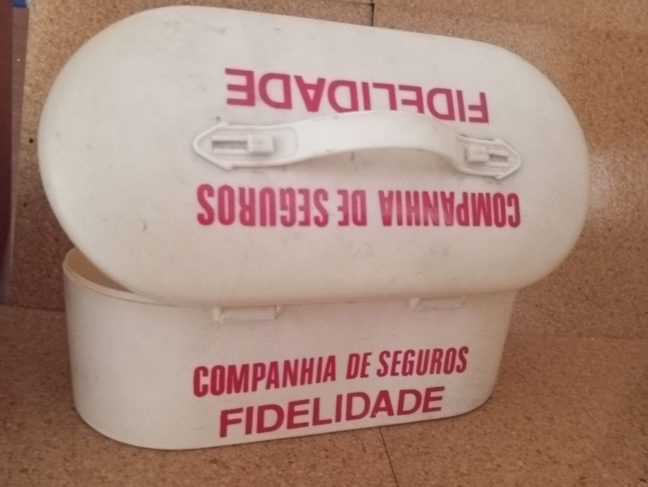 Caixa antiga da companhia de seguros
