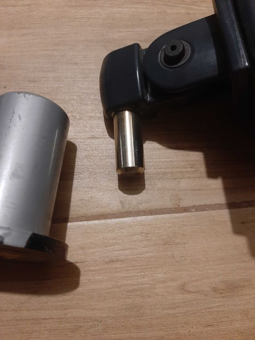 uchwyt scienny do tv lub monitora bardzo masywny regulowany