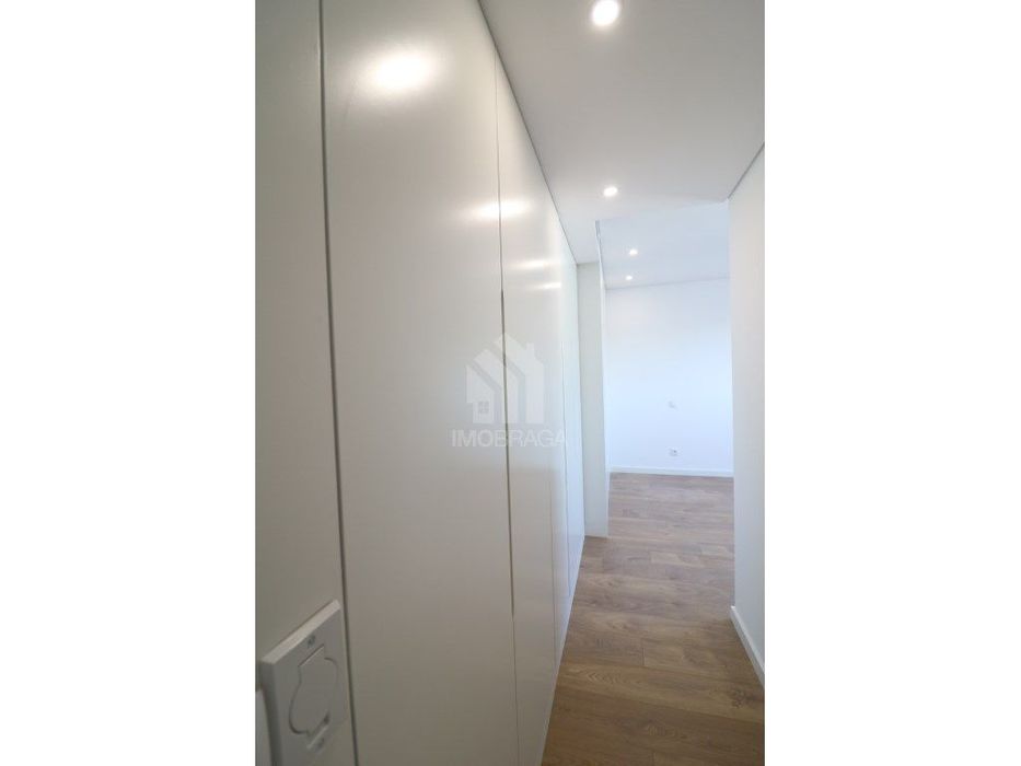 Arrendamento Apartamento T3 Novo c/ Garagem para 2 Carros, em São V...