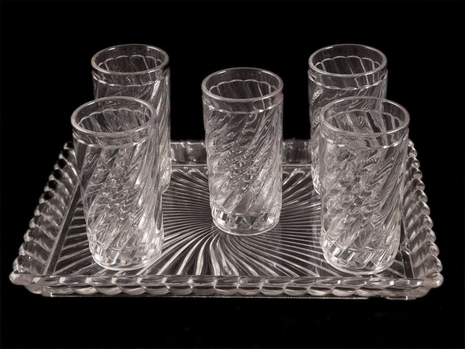 Tabuleiro com copos em cristal "Baccarat"