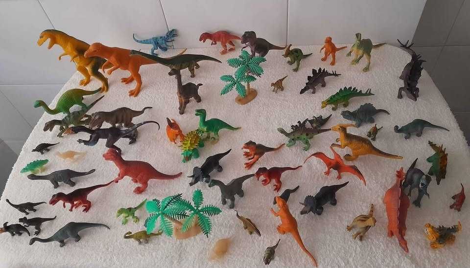Conjunto de dinossauros