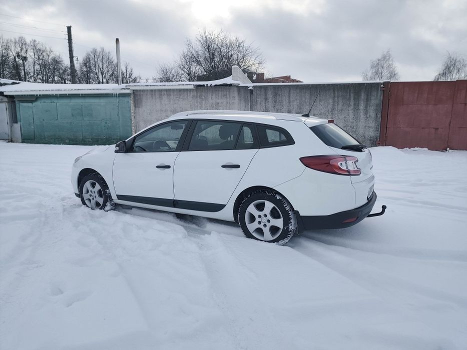 Продам Renault Megane 3 1.6 2012 универсал