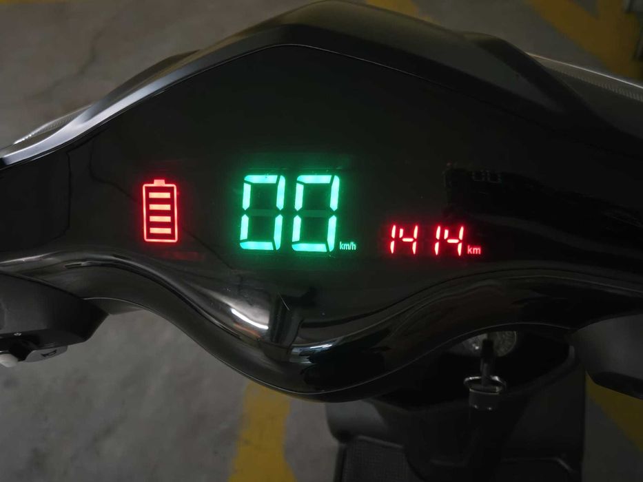Vortex Goose - Elétrica. Excelente estado, pouco uso! Precisa apenas de bateria. Não necessita carta de condução.