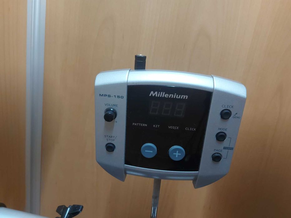 Bateria Eletrónica Millenium MPS-150 - Completa e a Funcionar