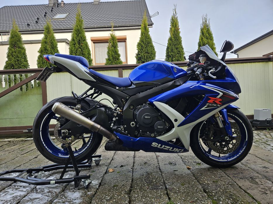 Suzuki GSXR 600 k8