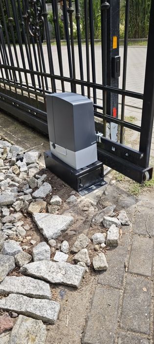 Montaż serwis bram i automatyki bramwej