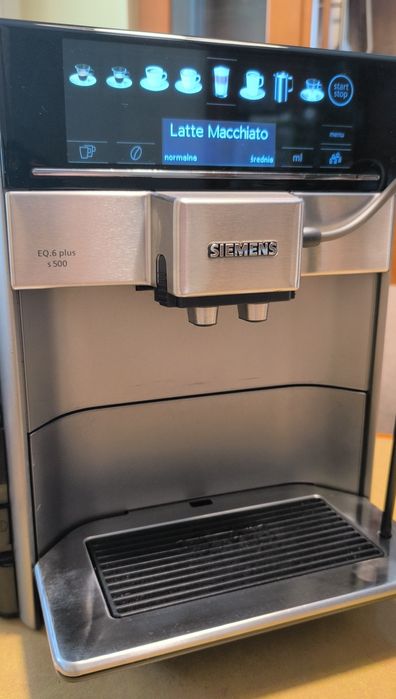 Ekspres aut. Siemens EQ6 plus s500. Sprawny filmy
