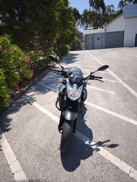 Mota Yamaha XJ6 57KW
