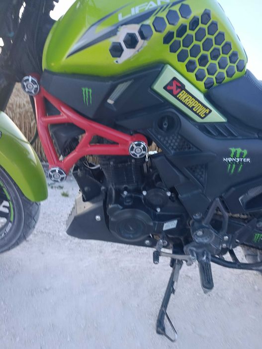 Мотоцикл sr200 lifan