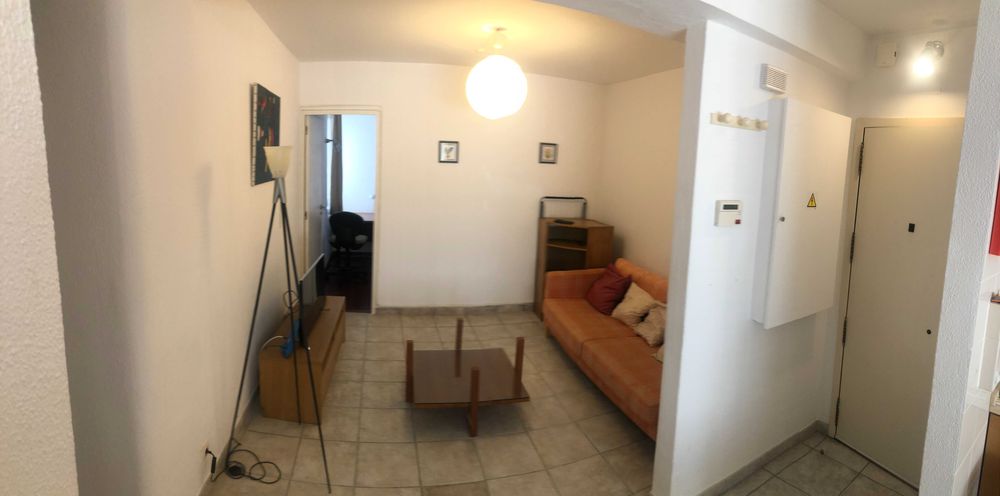Quarto para alugar em apartamento junto a Nova SBE Oeiras para aluguer Carcavelos