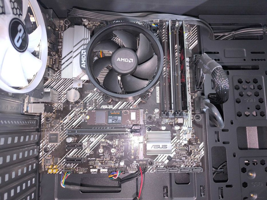 Computador Ryzen5 5600G-16GB RAM/500GB Disco-Como Novo-[LER DESCRIÇÃO]