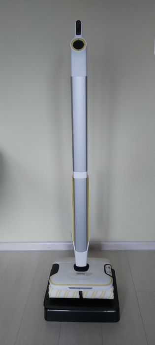 Sprzedam mop elektryczny z funkcją mycia  samoczyszczący na gwarancji