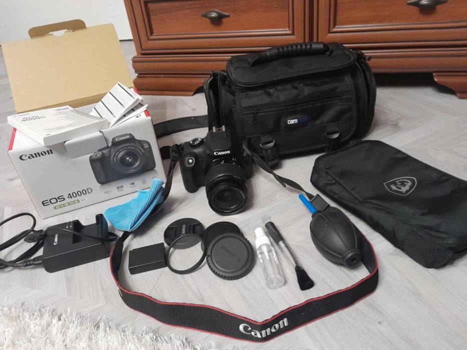 Aparat Canon EOS 4000D + dodatki