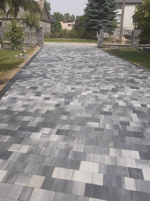 Układanie kostki brukowej