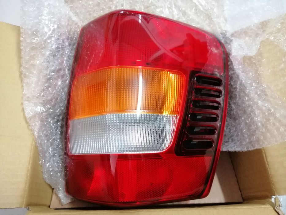 Farolim Farolins de trás do Jeep Grand Cherokee Até 2001 NOVO