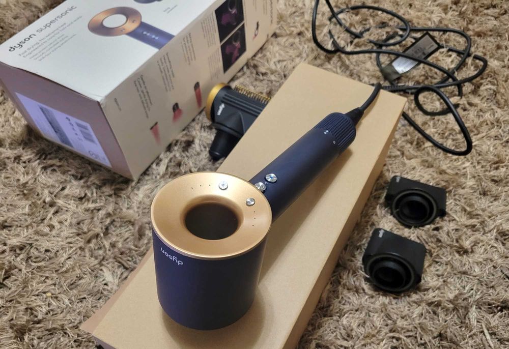 Продам фен Dyson Supersonic HD15 (як новий)