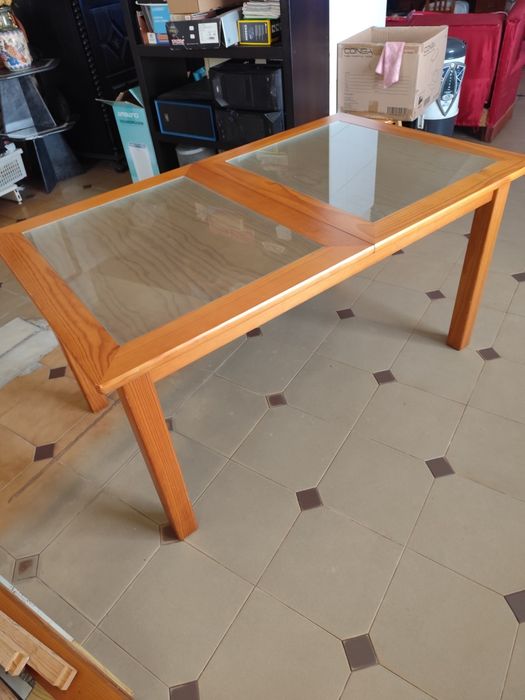 Selling a dining room table