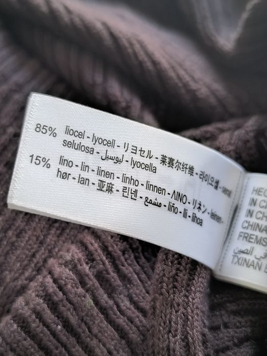 Brązowy sweter. Zara.